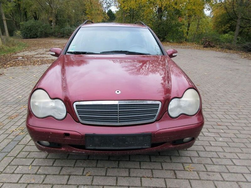 Gebraucht Mercedes C180 129 PS (94 kW) 2001 Rot Kombi