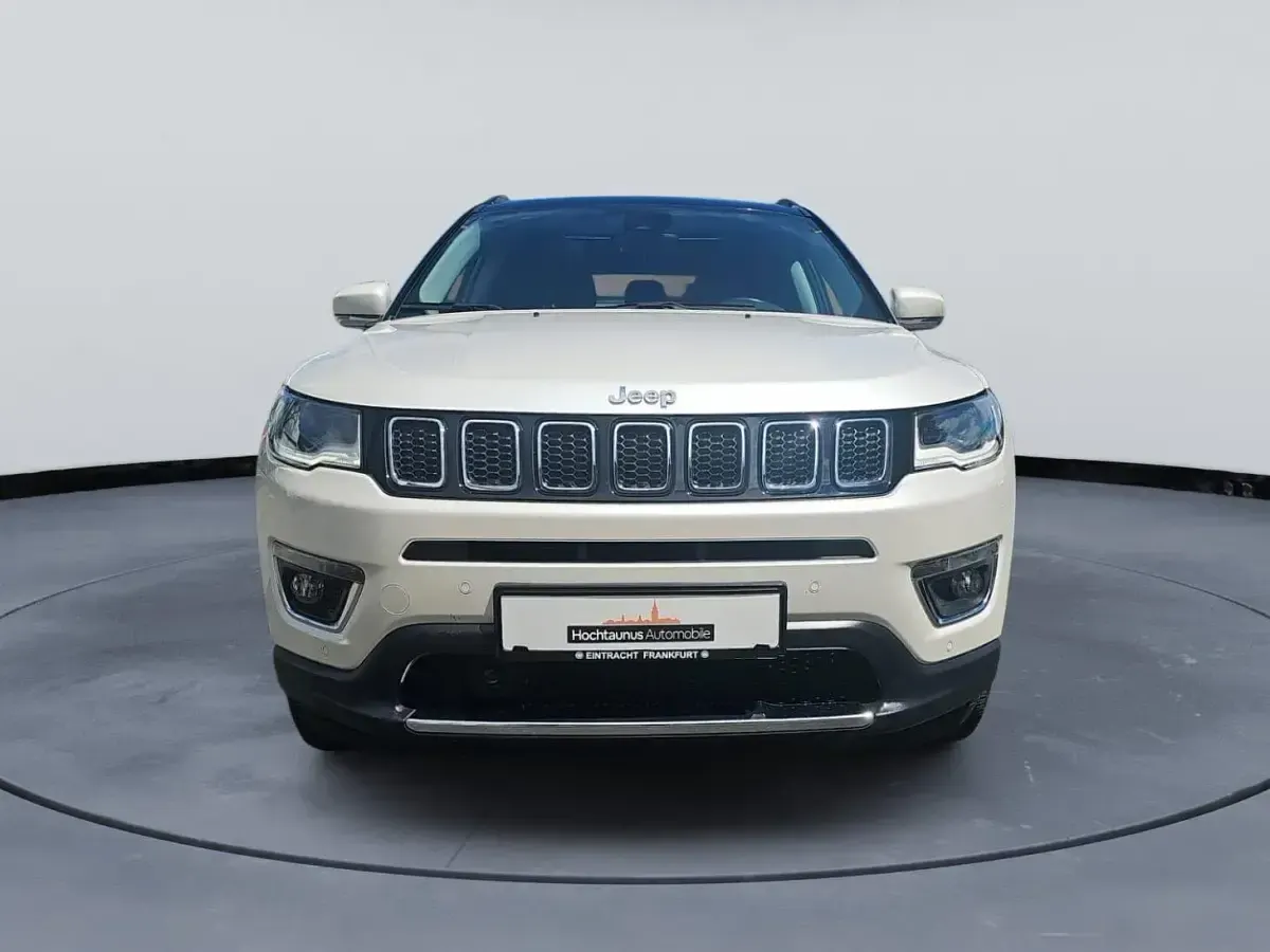 Gebraucht Jeep Compass Limited 170 PS (125 kW) 2018 Weiß SUV