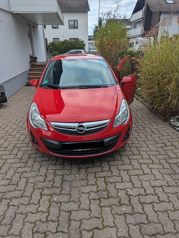 Gebraucht Opel Corsa 87 PS (63 kW) 2012 Rot Limousine