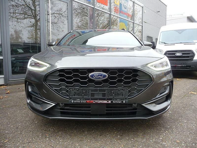 Gebraucht Ford Focus ST-Line X 155 PS (114 kW) 2025 Grau Limousine