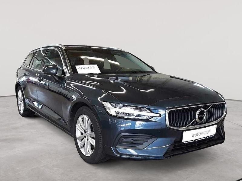 Denim blaumetallic Gebraucht 2020 Volvo V60 Momentum Kombi | 20.790 € (Guter Preis) - Bild 1/4