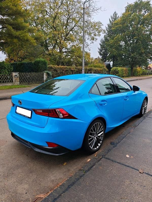 Blau Gebraucht 2014 Lexus IS300h Luxury Line Limousine | 19.350 € (Fairer Preis) - Bild 1/4