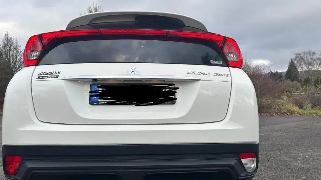Gebraucht Mitsubishi Eclipse Cross 163 PS (119 kW) 2019 Weiß SUV