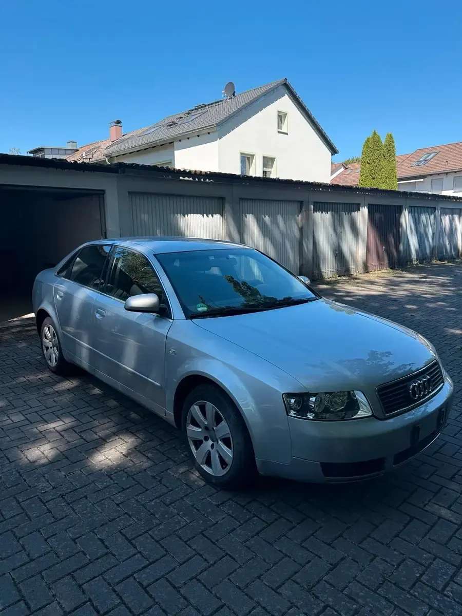 Gebraucht Audi A4 163 PS (119 kW) 2004 Silber Limousine