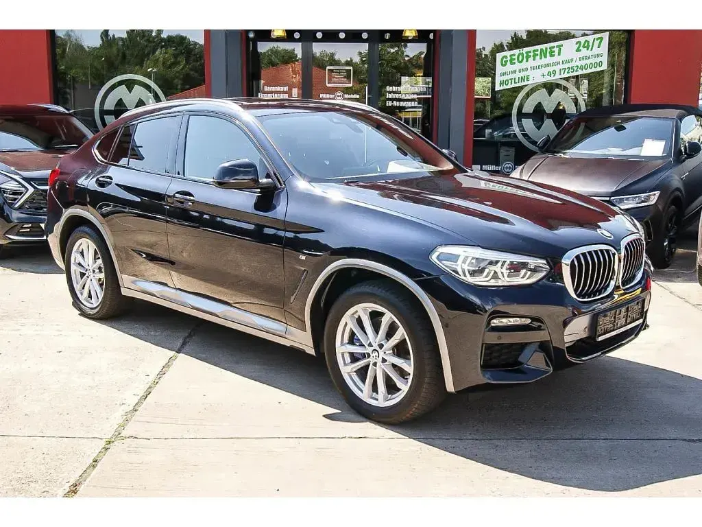 Gebraucht BMW X4 Performance 190 PS (139 kW) 2021 Carbonschwarz (metallic) SUV
