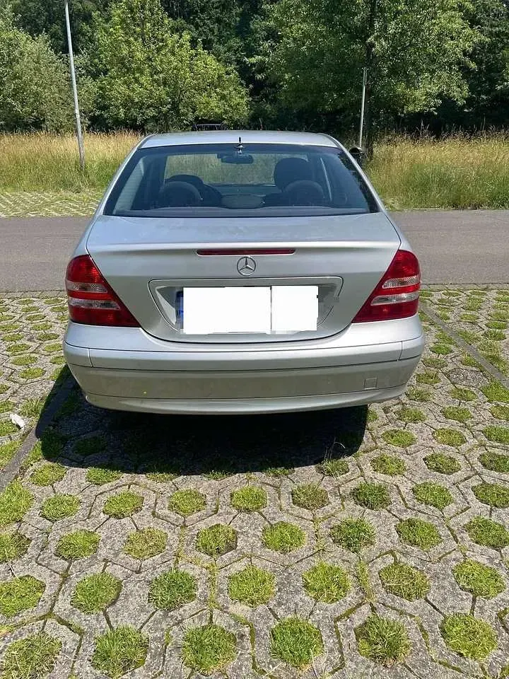 Gebraucht Mercedes C180 Classic 143 PS (105 kW) 2006 Silber Kombi