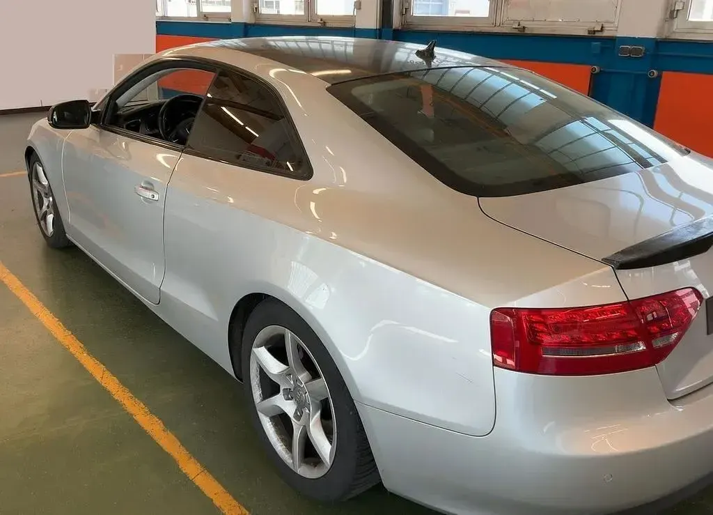 Gebraucht Audi A5 Sport 239 PS (175 kW) 2011 Silber Coupé