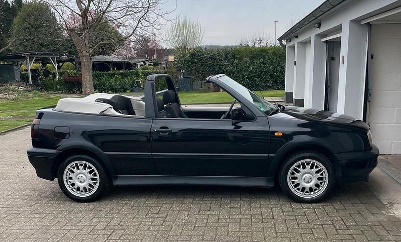 Schwarz Gebraucht 1996 VW Golf Cabriolet Cabrio | 3.950 € (Teuer) - Bild 1/4