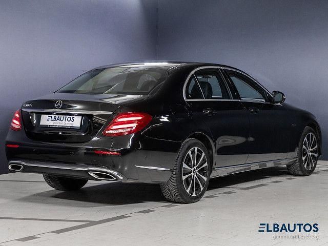 Gebraucht Mercedes E300 Exclusive 320 PS (235 kW) 2019 Obsidianschwarz Limousine