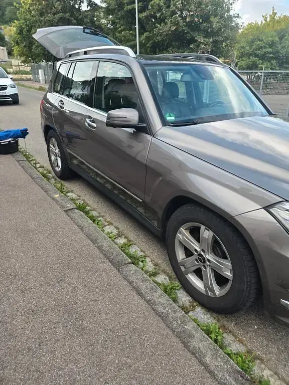 Gebraucht Mercedes GLK250 204 PS (150 kW) 2013 Silber SUV