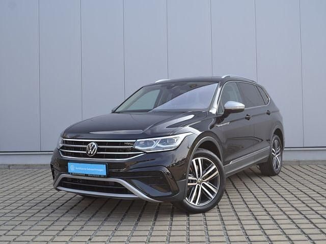 Gebraucht VW Tiguan Allspace Elegance 200 PS (147 kW) 2023 Deep black perleffekt SUV