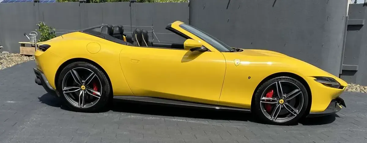Gebraucht Ferrari Roma 620 PS (456 kW) 2024 Gelb Cabrio
