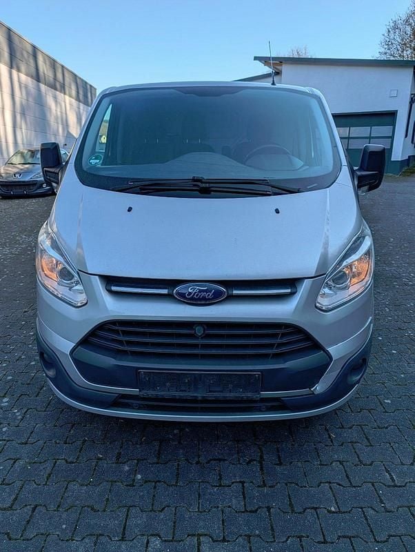 Usado Ford Transit 125 HP (91 kW) 2015 Prateado Monovolume