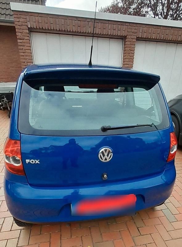 Gebraucht VW Fox Style 54 PS (39 kW) 2010 Blau Kleinwagen