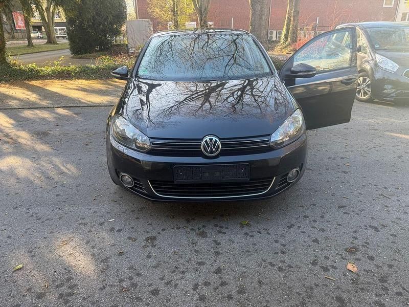 Gebraucht VW Golf VI Team 102 PS (75 kW) 2010 Schwarz Kleinwagen
