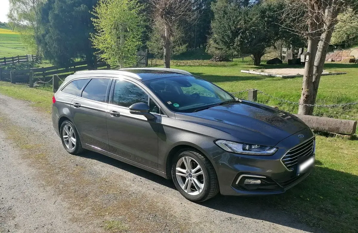Używany Ford Mondeo Titanium 190 KM (139 kW) 2019 Szary Kombi