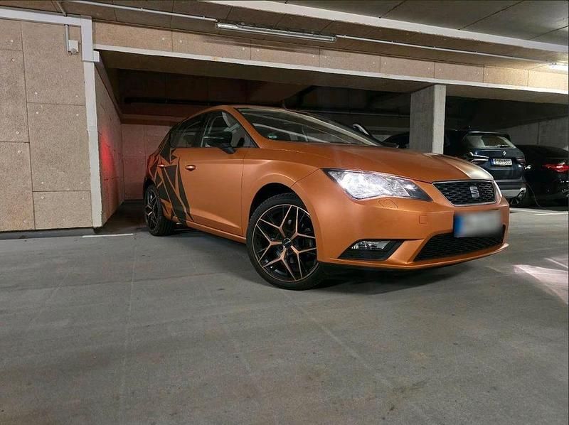 Gebraucht Seat Leon Style 125 PS (91 kW) 2015 Andere farben Limousine