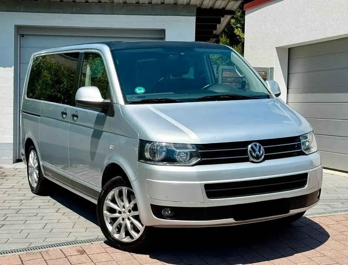 Gebraucht VW Multivan Edition 180 PS (132 kW) 2012 Silber Van / Kleinbus