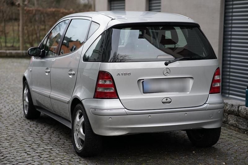 Silber Gebraucht 2001 Mercedes A190 Kleinwagen | 2.990 € (Fairer Preis) - Bild 1/4