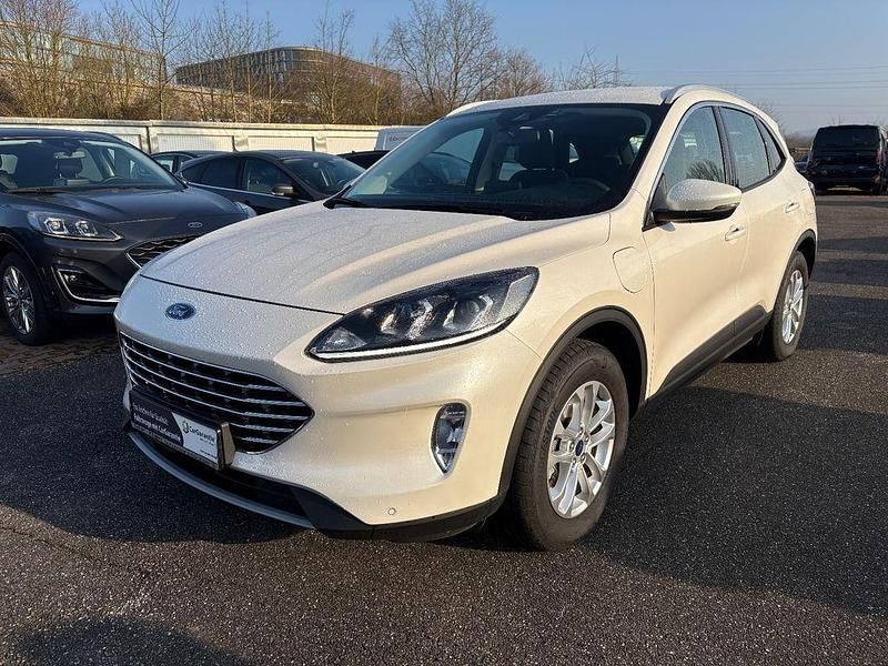 Gebraucht Ford Kuga Titanium 224 PS (164 kW) 2021 Weiß SUV