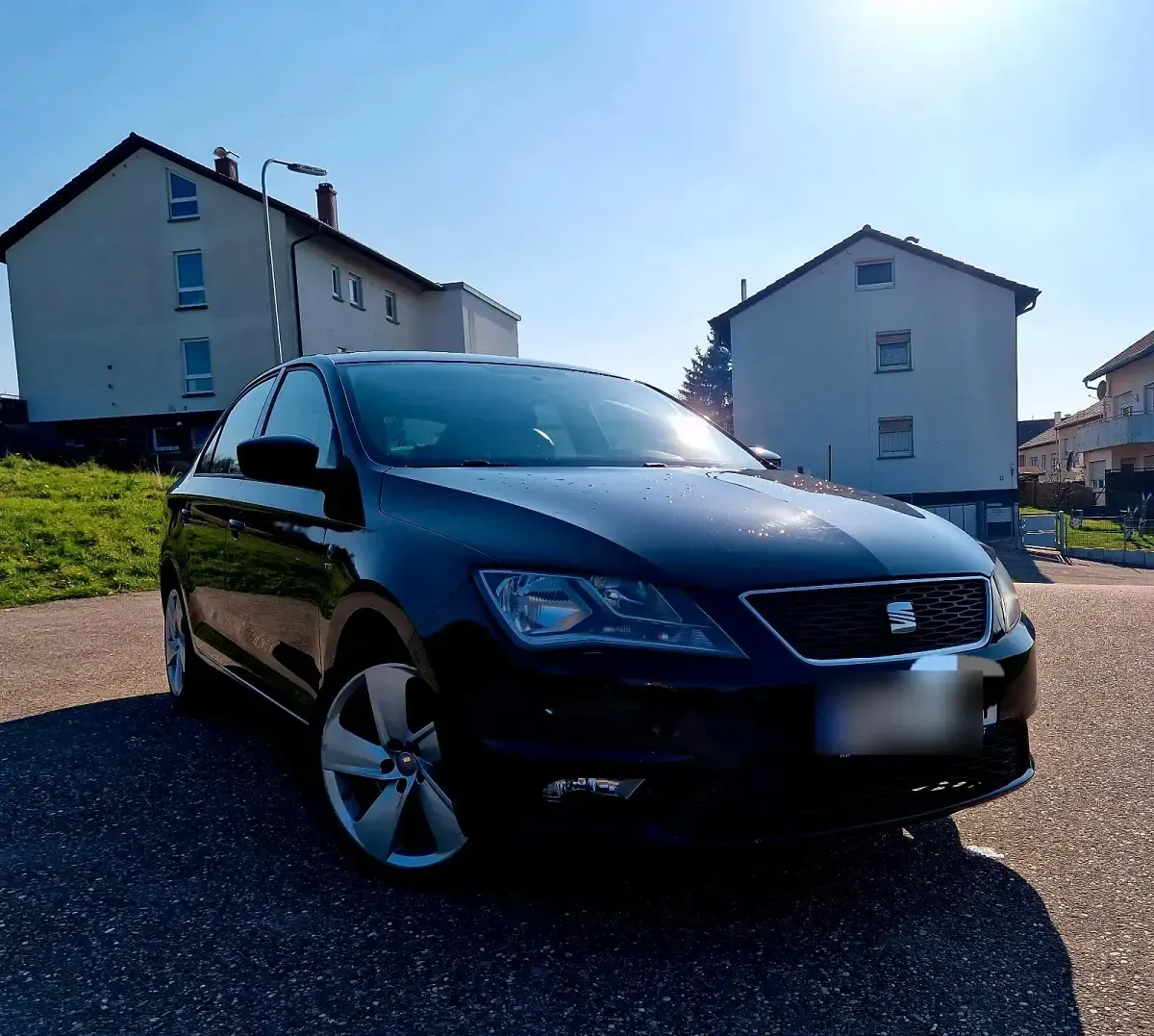 Gebraucht Seat Toledo 105 PS (77 kW) 2013 Schwarz Kleinwagen