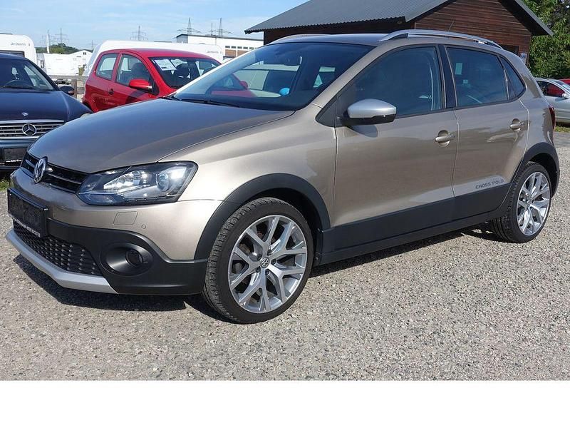 Beige Gebraucht 2015 VW Polo Cross S Kleinwagen | 15.950 € (Teuer) - Bild 1/4