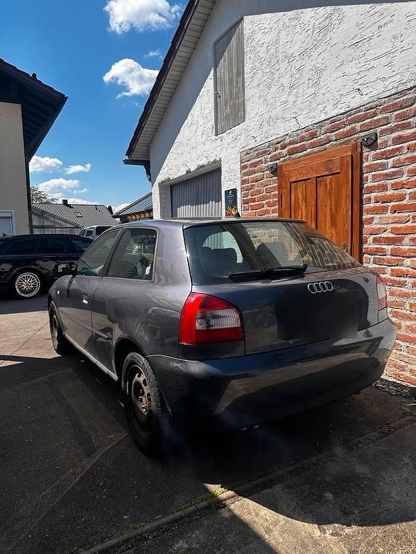 Second-hand Audi A3 101 CP (74 kW) 2001 Gri Hatchback
