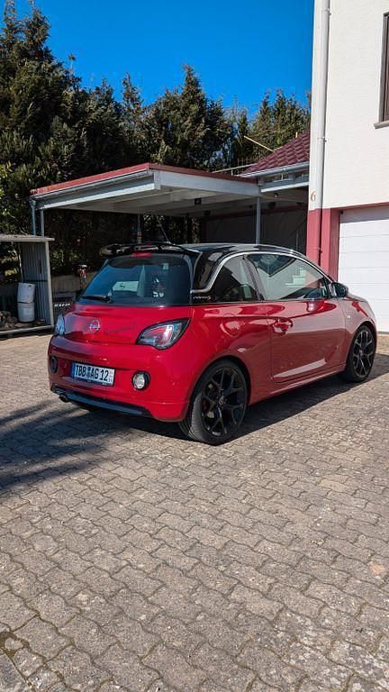 Gebraucht Opel Adam S 150 PS (110 kW) 2017 Rot Kleinwagen