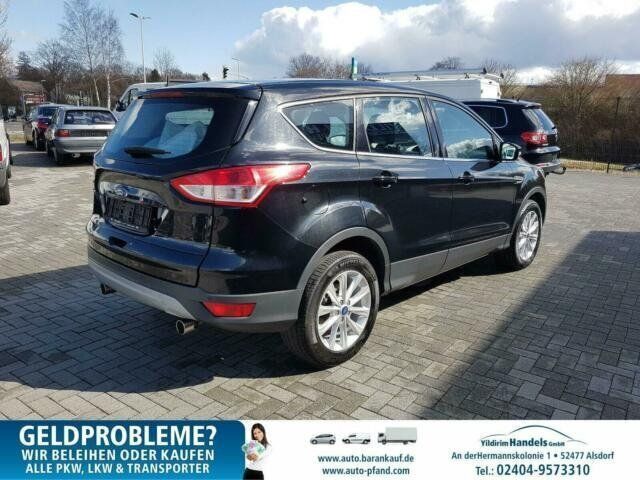 Gebraucht Ford Kuga Titanium 150 PS (110 kW) 2015 Schwarz metallic SUV