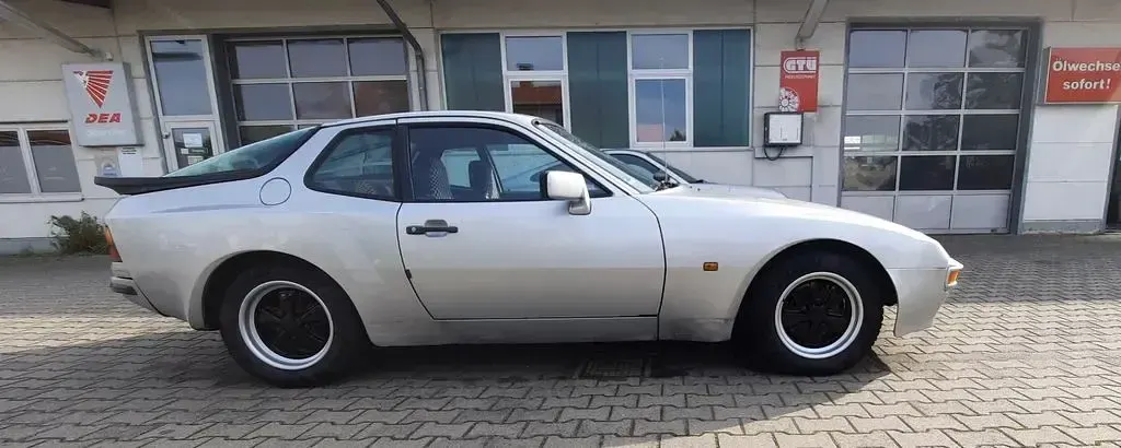 Gebraucht Porsche 944 163 PS (119 kW) 1982 Silber Coupé