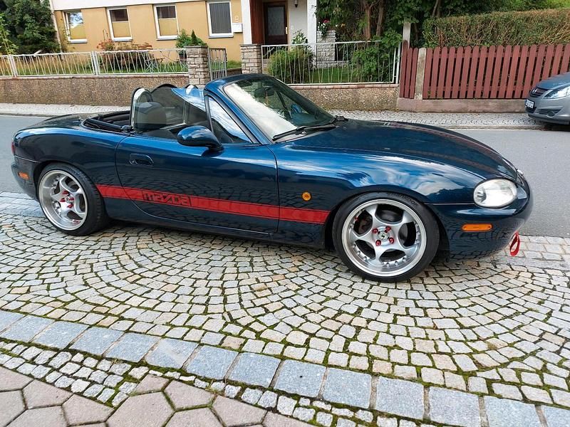 Blau Gebraucht 1999 Mazda MX5 Cabrio | 5.700 € (Fairer Preis) - Bild 1/4