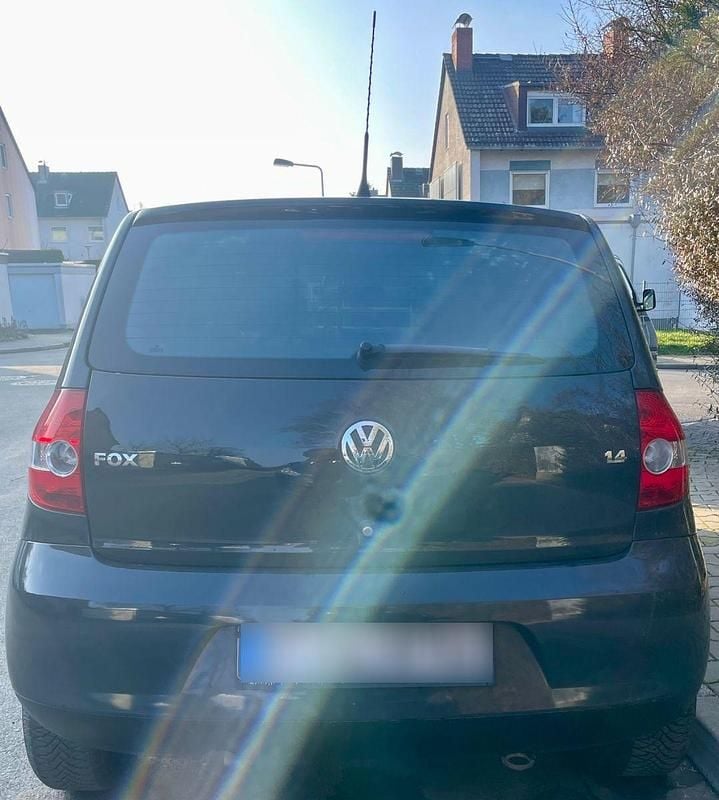 Gebraucht VW Fox Style 75 PS (55 kW) 2010 Grau Kleinwagen