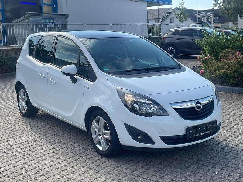 Gebraucht Opel Meriva Color Edition 120 PS (88 kW) 2012 Casablanca weiss Van / Kleinbus