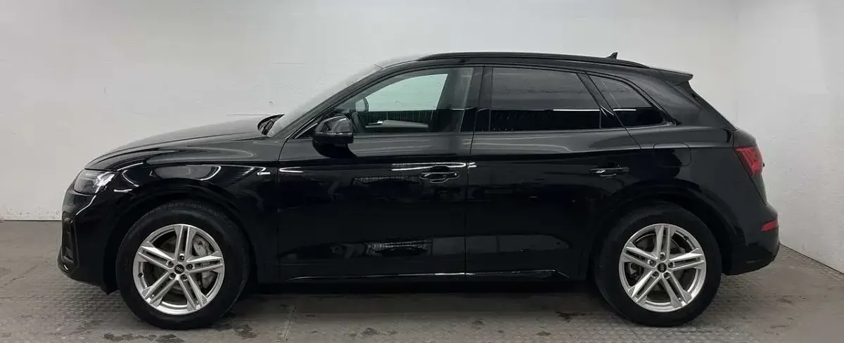 Gebraucht Audi Q5 S-Line 299 PS (219 kW) 2023 Mythosschwarz (metallic) SUV