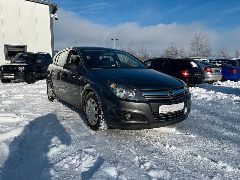 Gebraucht Opel Astra 116 PS (85 kW) 2009 Grau Limousine