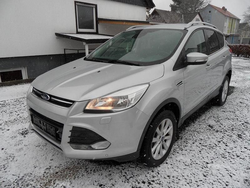 Gebraucht Ford Kuga Titanium 182 PS (133 kW) 2015 Silber SUV