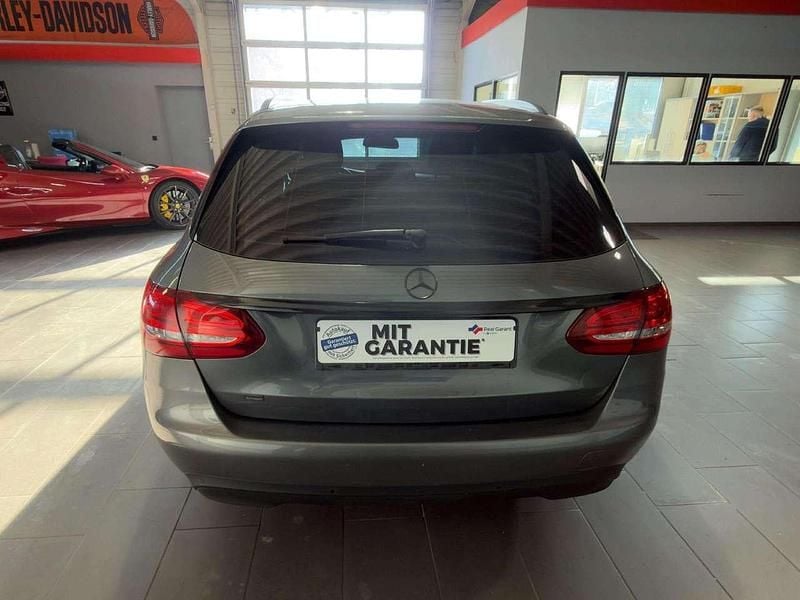 Gebraucht Mercedes C220 170 PS (125 kW) 2018 Selenitgrau  metalliclack Kombi
