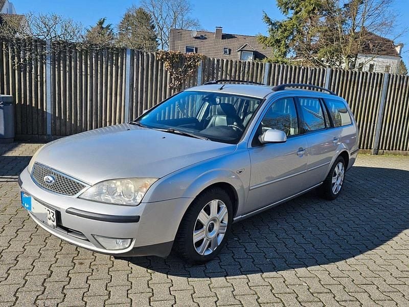 Gebraucht Ford Mondeo Trend 125 PS (91 kW) 2007 Silber Kombi