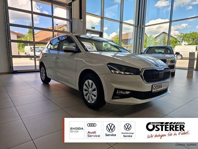 Candyweiss Gebraucht 2023 Skoda Fabia Ambition Kleinwagen | 18.950 € - Bild 1/2