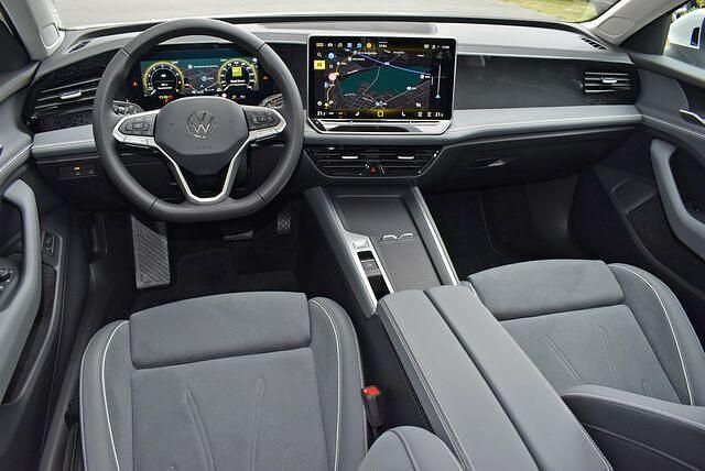 Gebraucht VW Passat Business 150 PS (110 kW) 2024 Weiß Kombi