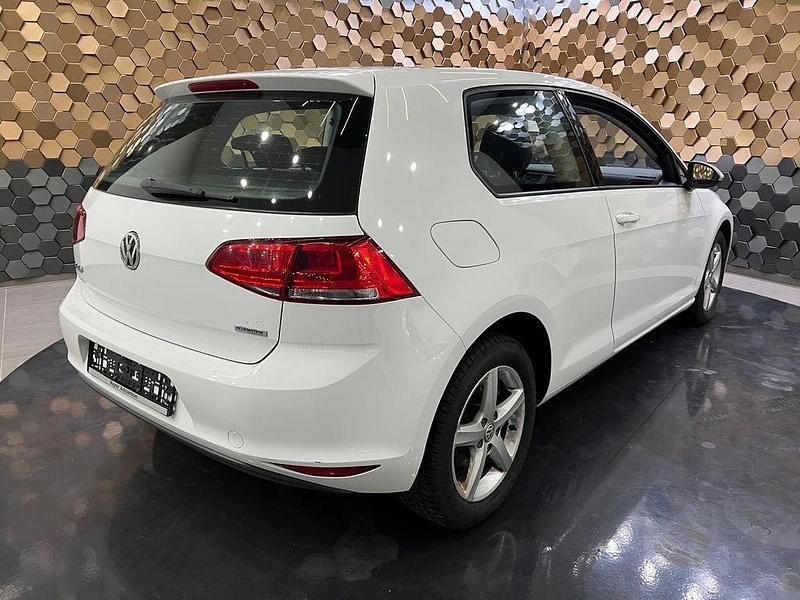Gebraucht VW Golf VII Pro 86 PS (63 kW) 2013 Weiß Limousine