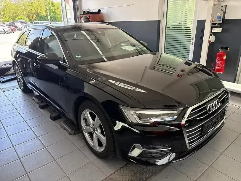 Gebraucht Audi A6 Sport 265 PS (194 kW) 2023 Mythosschwarz Kombi