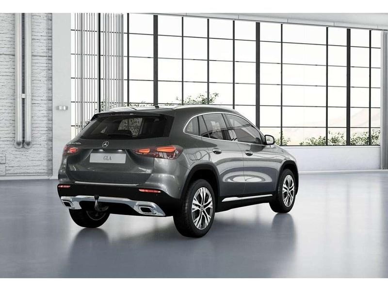 Grau metalliclack mountaingra Gebraucht 2024 Mercedes GLA250 Progressive SUV | 40.670 € (Guter Preis) - Bild 1/3