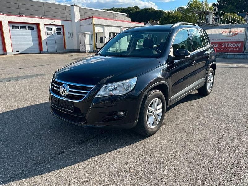 Schwarz Gebraucht 2011 VW Tiguan Freestyle SUV | 9.800 € (Guter Preis) - Bild 1/4