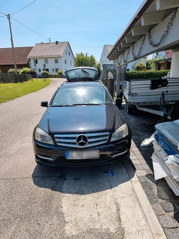 Schwarz Gebraucht 2010 Mercedes C300 Kombi | 7.000 € (Fairer Preis) - Bild 1/4