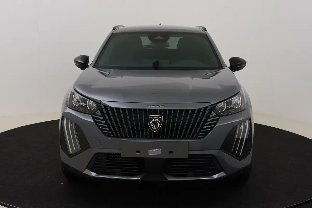 Neu Peugeot 2008 Allure 101 PS (74 kW) 2026 Grau (selenium grey) SUV