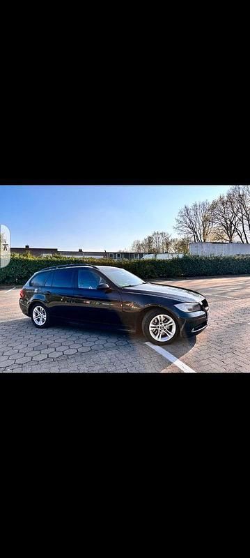 Schwarz Gebraucht 2008 BMW 318 Kombi | 3.900 € (Etwas zu teuer) - Bild 1/4