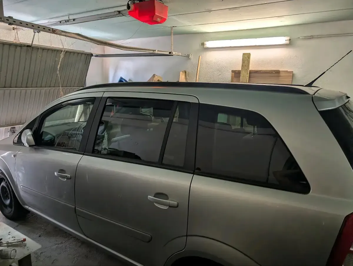 Gebraucht Opel Zafira 2009 Silber Van / Kleinbus