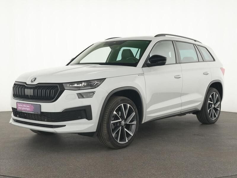 Weiss Gebraucht 2023 Skoda Kodiaq SportLine SUV | 39.465 € (Etwas zu teuer) - Bild 1/4