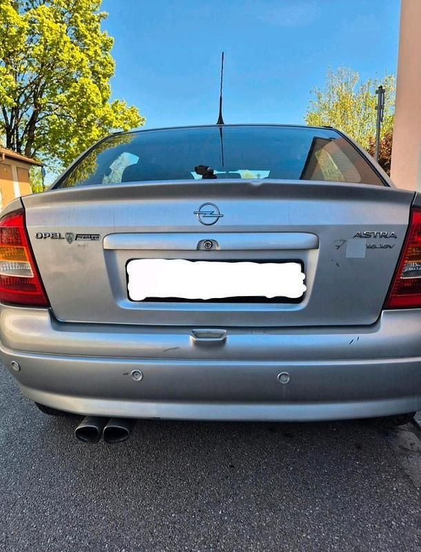 Second-hand Opel Astra 101 CP (74 kW) 1998 Gri Berlinǎ
